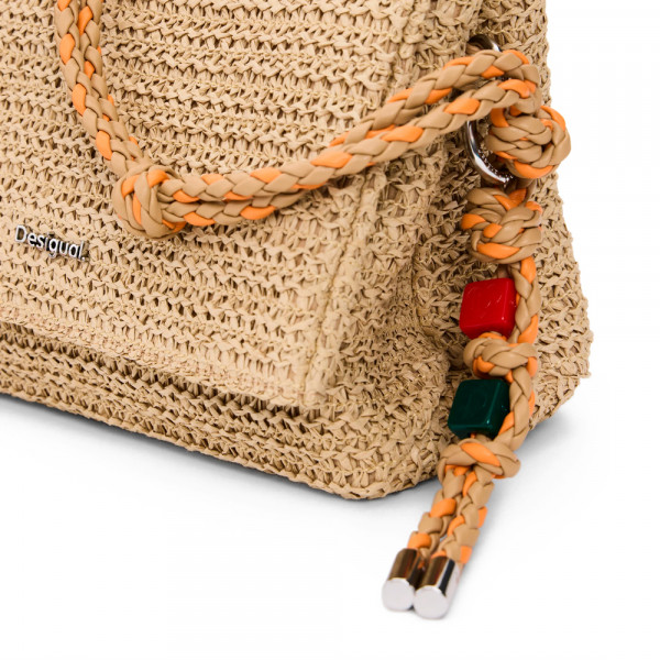 bolsa-media-de-rafia-com-pingentes