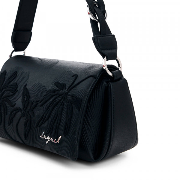 kleine-tasche-mit-gepragten-blumen