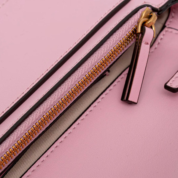 love-one-pocket-vitello-tasche