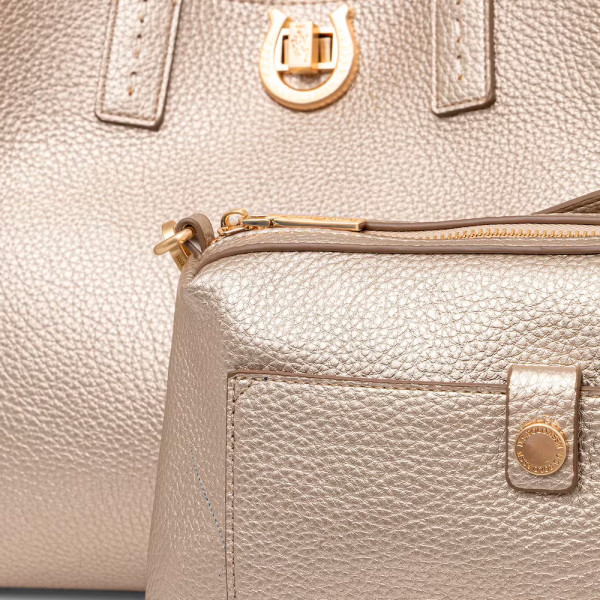 biu0m8869wvp904-middleton-tasche