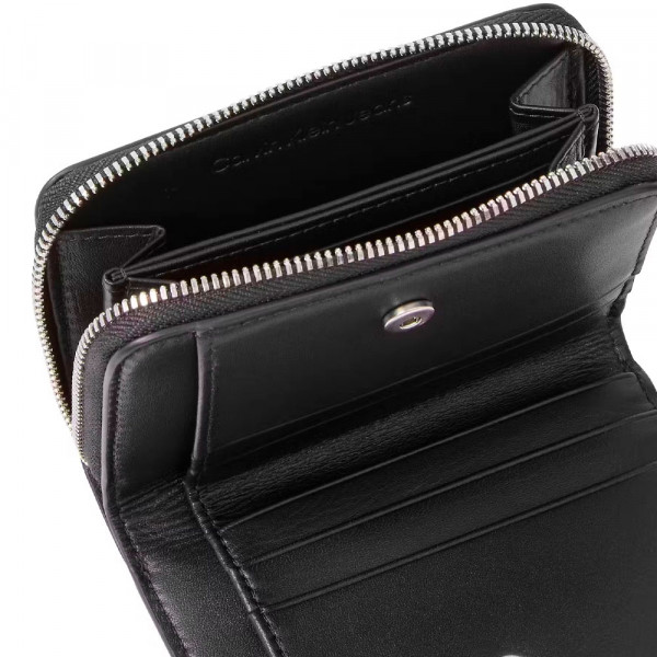 cartera-minimal-monogrm