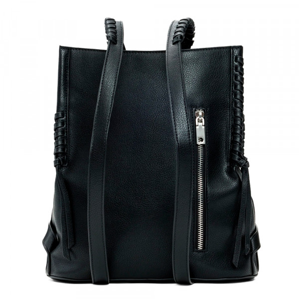 mittelgrosser-rucksack-mit-herzanhanger