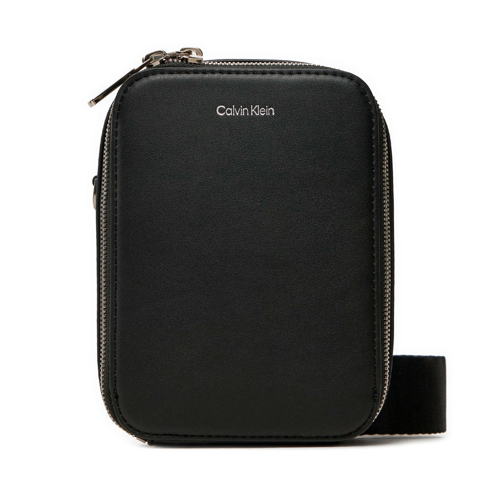 Calvin Klein Jeans Men's Messenger Bags, Toiletry Bags And Suitcases For Sleek Reporter Shoulder Bag