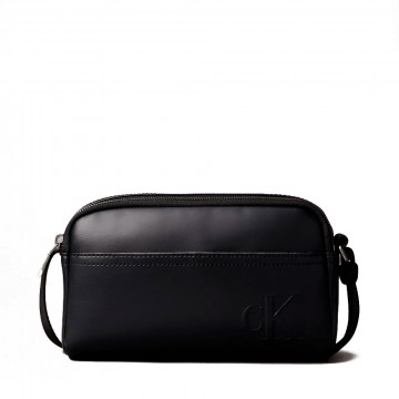 borsa-a-tracolla-con-logo-monogramma-inciso