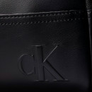 borsa-a-tracolla-con-logo-monogramma-inciso