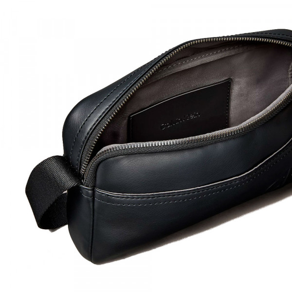 sac-bandouliere-avec-logo-monogramme-grave