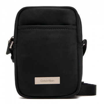 bolsa-transversal-elegante-e-fina-estilo-reporter