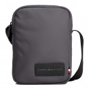 reporter-schultertasche-mit-aufnaher