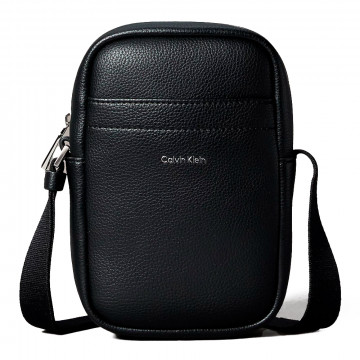schmale-reportertasche-mit-erhabenem-logo-emblem