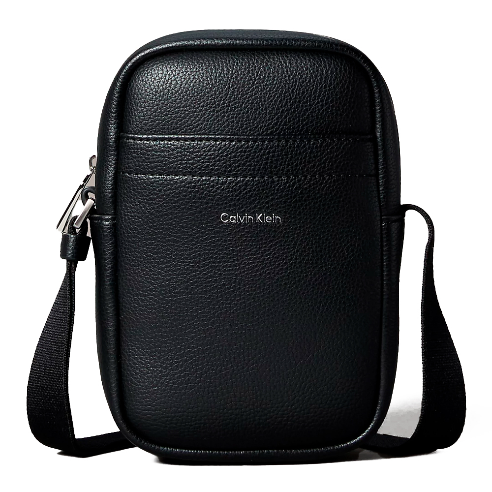Calvin Klein Jeans Men's Messenger Bags, Toiletry Bags And Suitcases For Slim Reporter Bag With Raised Logo Plaque