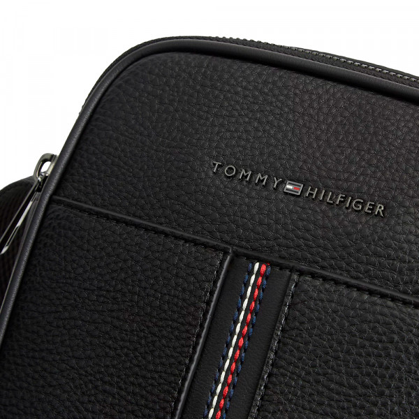 sac-de-reporter-en-cuir-graine