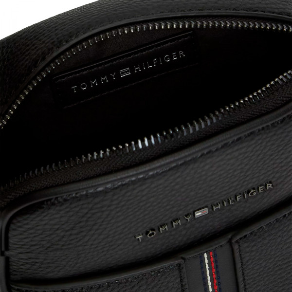 sac-de-reporter-en-cuir-graine