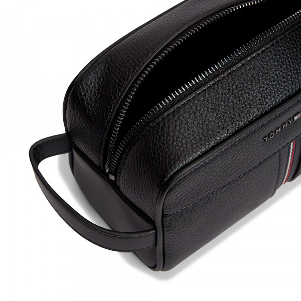 borsa-da-toilette-granulata-con-logo-metallico