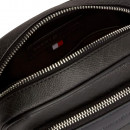 bolsa-estilo-reporter-com-alca-de-ombro-e-logotipo