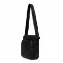 bolsa-de-ombro-estilo-reporter-com-monograma-gravado