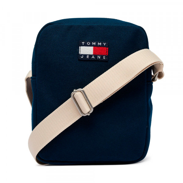 journaliste-universitaire-audacieux