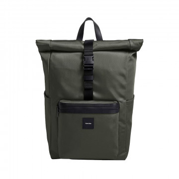 essential-gefalteter-rucksack