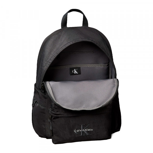 nylon-rucksack-mit-monogramm-logo
