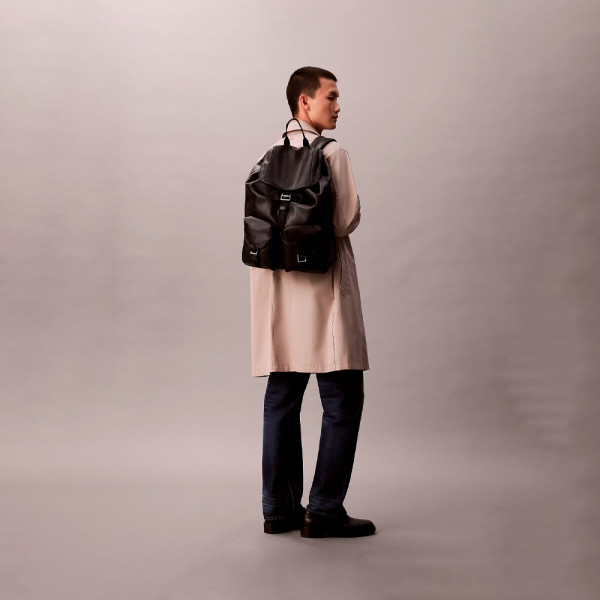 mochila-con-solapa-superior-cargo