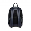 sac-a-dos-au-design-central-moderne