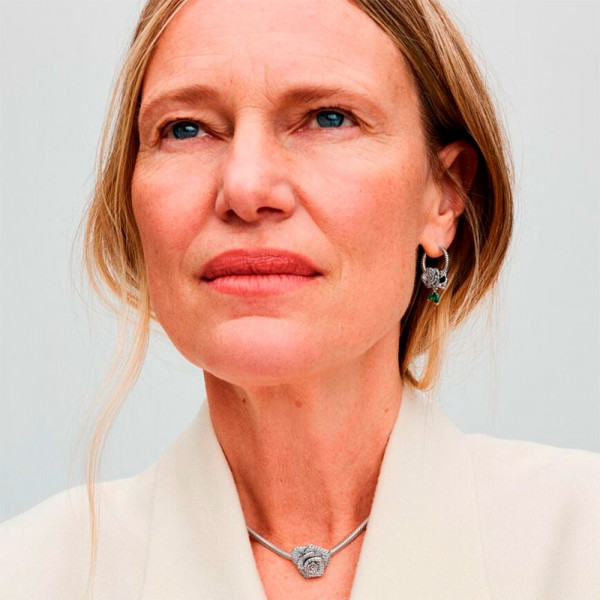 leuchtend-bluhender-rosa-anhanger-793201c01