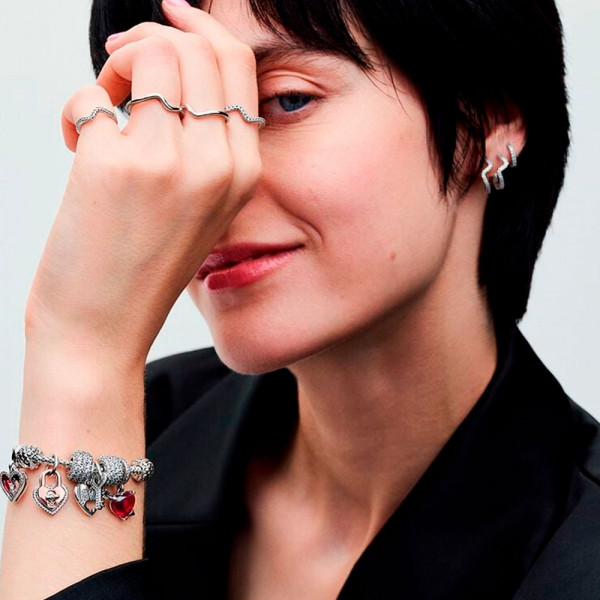 ciondolo-con-ciondolo-in-vetro-di-murano-cuore-rosso-e-freccia-793085c01