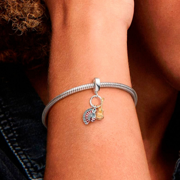 spanish-guitar-flamenco-shoe-and-fan-pendant-charm-760765c01