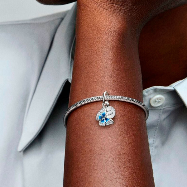 ciondolo-con-doppia-farfalla-blu-e-citazione-790757c01