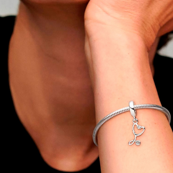 stethoscope-pendant-charm-799072c01