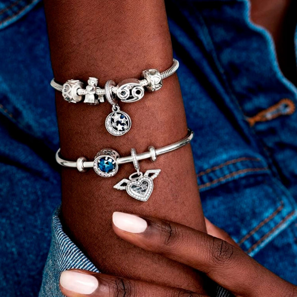 charm-angel-of-love-798413c00