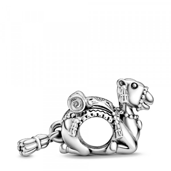 breloque-chameau-et-pompon-798927c00