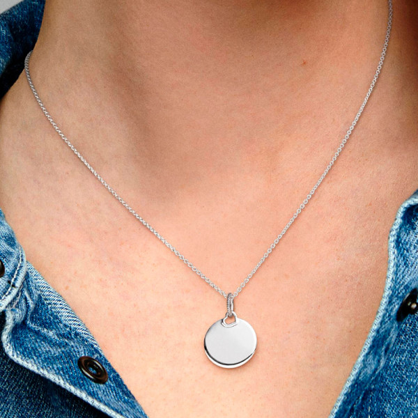 ciondolo-con-targhetta-rotonda-incisa-398610c00