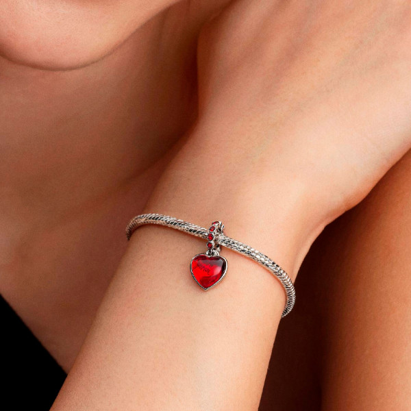 ciondolo-a-forma-di-doppio-cuore-in-vetro-di-murano-rosso