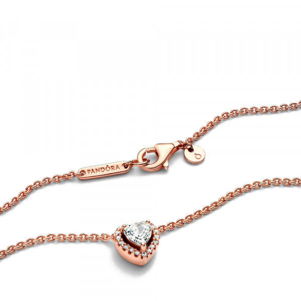 funkelnde-herzkette-388425c01