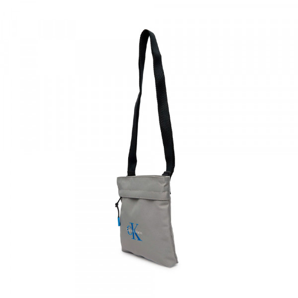 borsa-a-tracolla-piatta-in-nylon-con-logo-monogramma