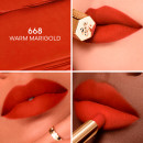 guerlain-kisskiss-bee-glow-matte-den-matte-laebestift-med-honning-der-trodser-afsmitning