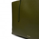 sacola-de-compras-com-logotipo-em-folha-metalica