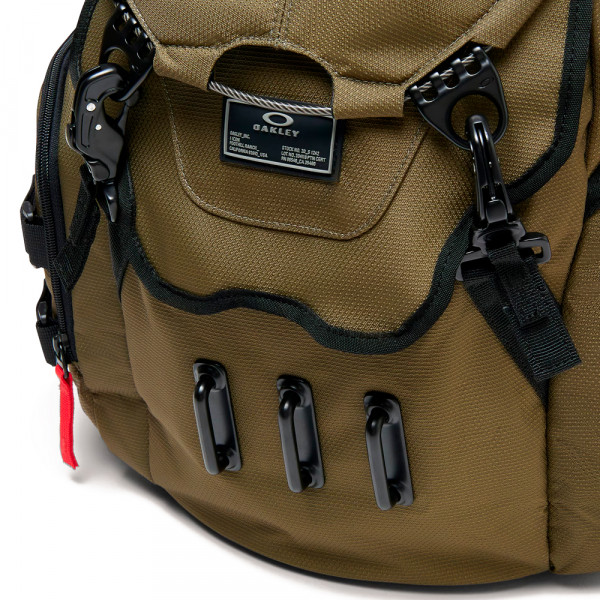 rucksack-furs-badezimmerwaschbecken