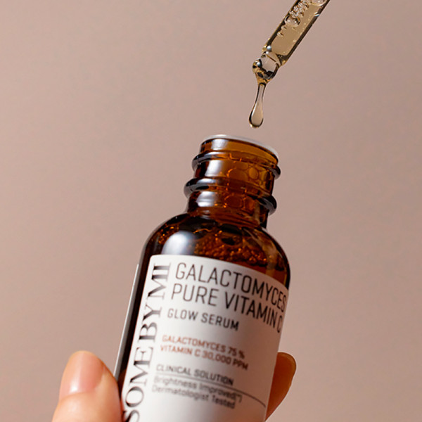 galactomyces-pure-vitamin-c-glow-serum-vitamin-c-facial-serum