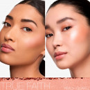 light-reflecting-luminizing-blush-lysende-pudderblush
