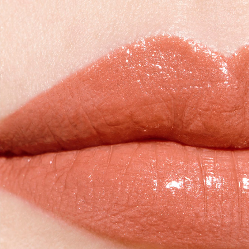 rouge-coco-langdurige-satijnen-lippenstift-hydraterende-en-gladmakende-behandeling
