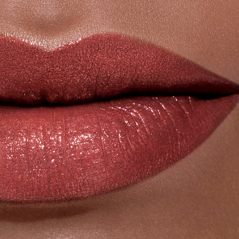 rouge-coco-long-lasting-satin-lipstick-moisturizing-and-smoothing-treatment