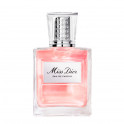 Miss Dior Eau de Parfum Roller-Pearl
Note floreali sensuali con sentori di vaniglia