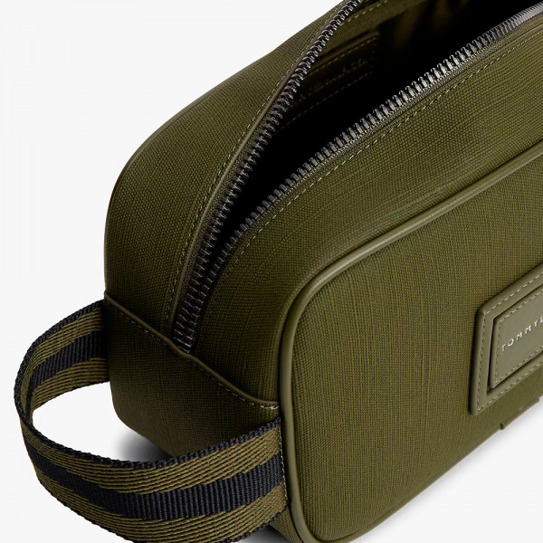 fabric-toiletry-bag-with-logo-patch