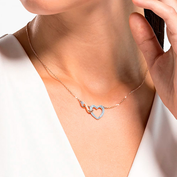 collana-hyperbola-infinity-e-cuore