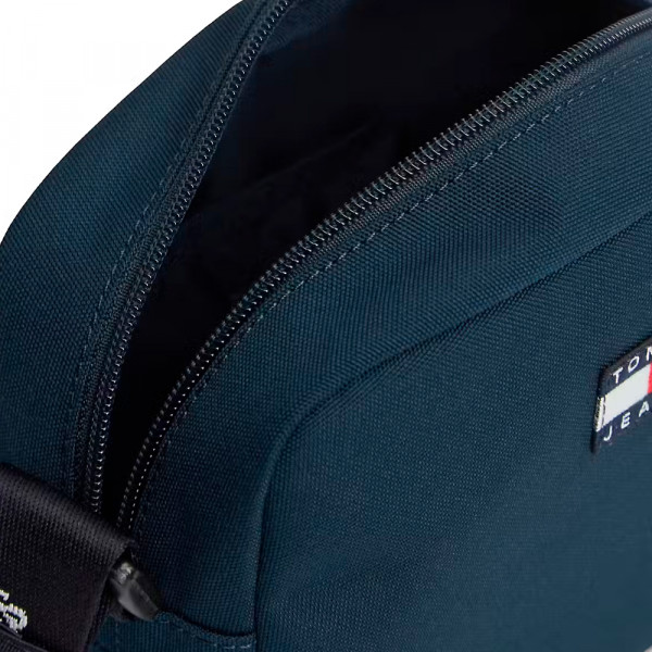 essentials-tagliche-crossover-tasche