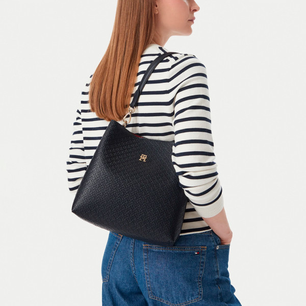 mono-shoulder-bag