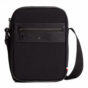 sac-de-reporter-avec-textures-variees-et-logo