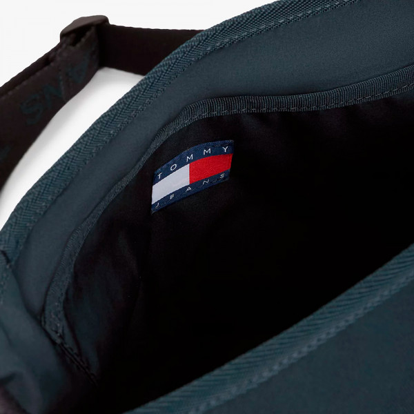 borsa-a-tracolla-con-logo-essenziale