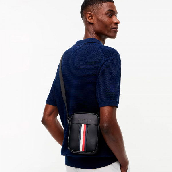 sac-bandouliere-de-reporter-avec-bandouliere-distinctive